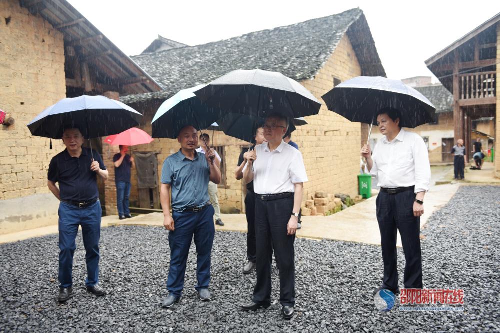 龚文密：把革命文物保护好管理好运用好 更好传承红色基因汲取奋进力量