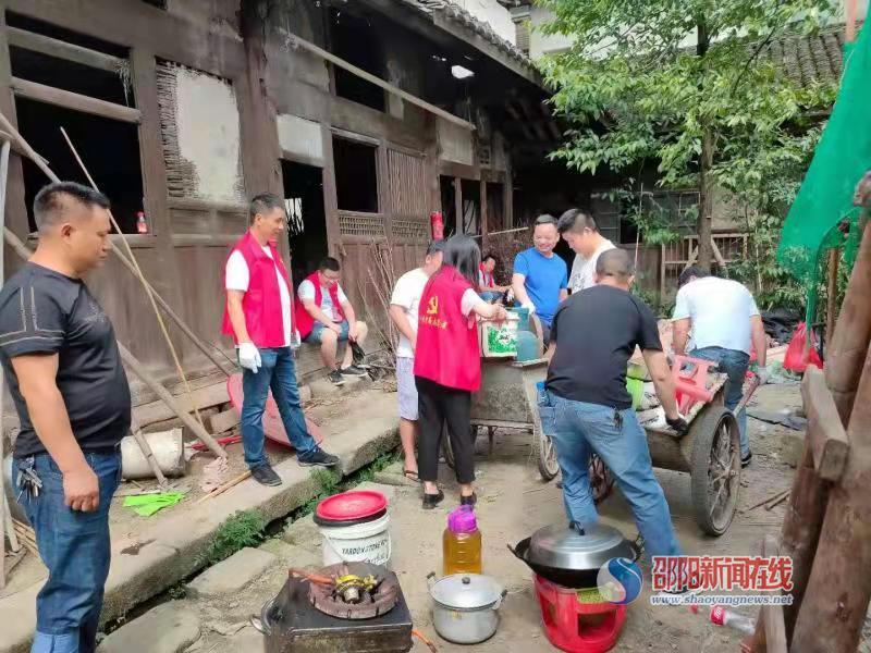 隆回县：罗洪镇邹汉勋故居建筑住户全部搬迁完