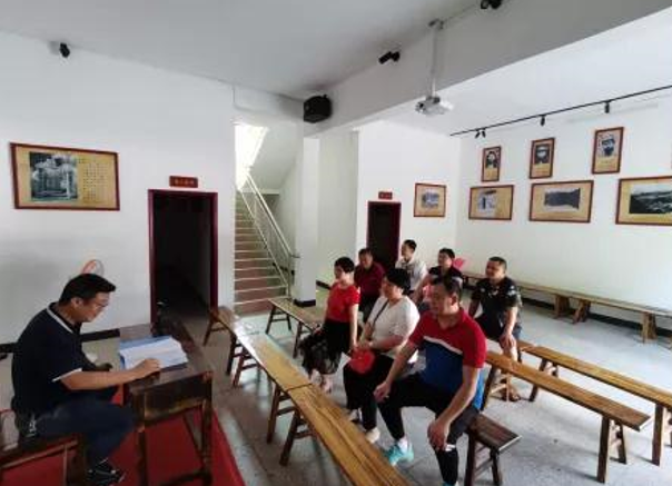 缅怀革命先烈，传承革命薪火——邵阳市中心医院外科党总支第四党支部开展主题党日活动