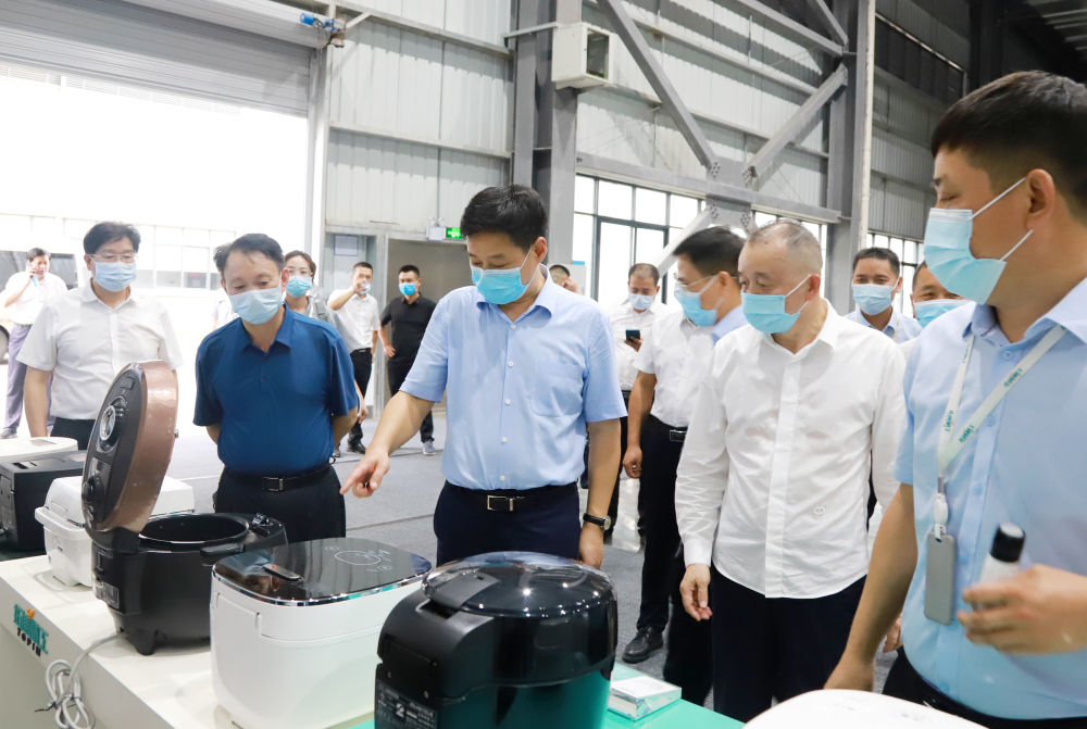 严华在国家级邵阳经济技术开发区调研：举全市之力加快创建“五好”园区