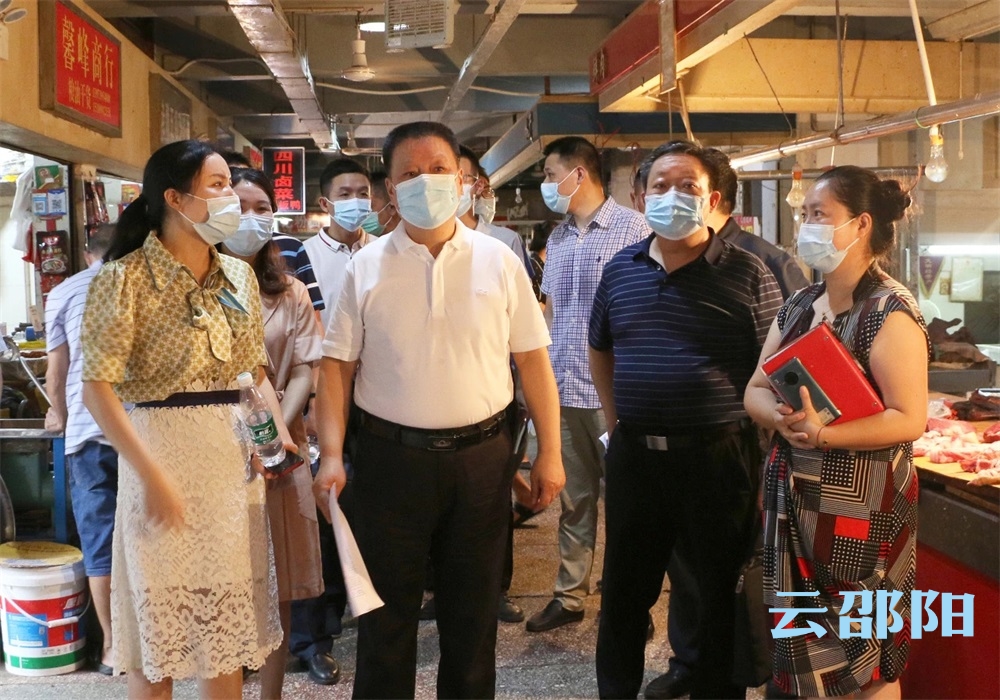 王昌义到大祥区督查街道、社区及农贸市场创文工作