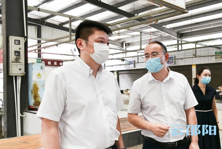 黄劲到北塔区新滩镇街道开展创文工作督导调研