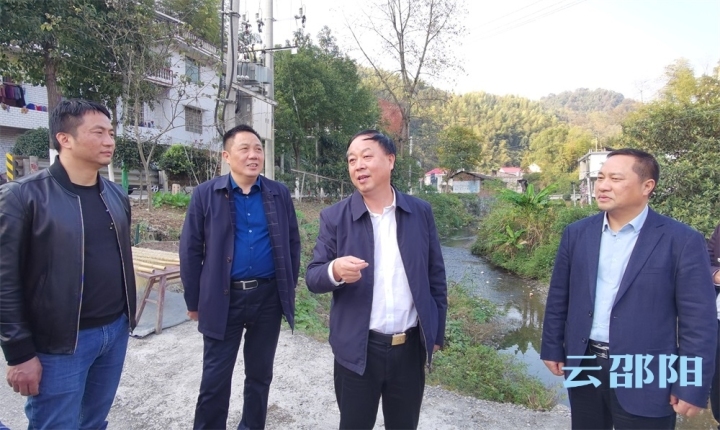 肖拥军到涟水新邵段开展巡河：全力打造“水清河畅岸绿堤固景美”的水生态环境