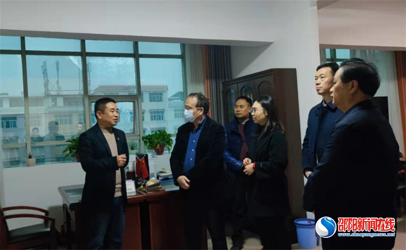 湖南省政协副主席张灼华来隆回县北山镇调研基层政协工作