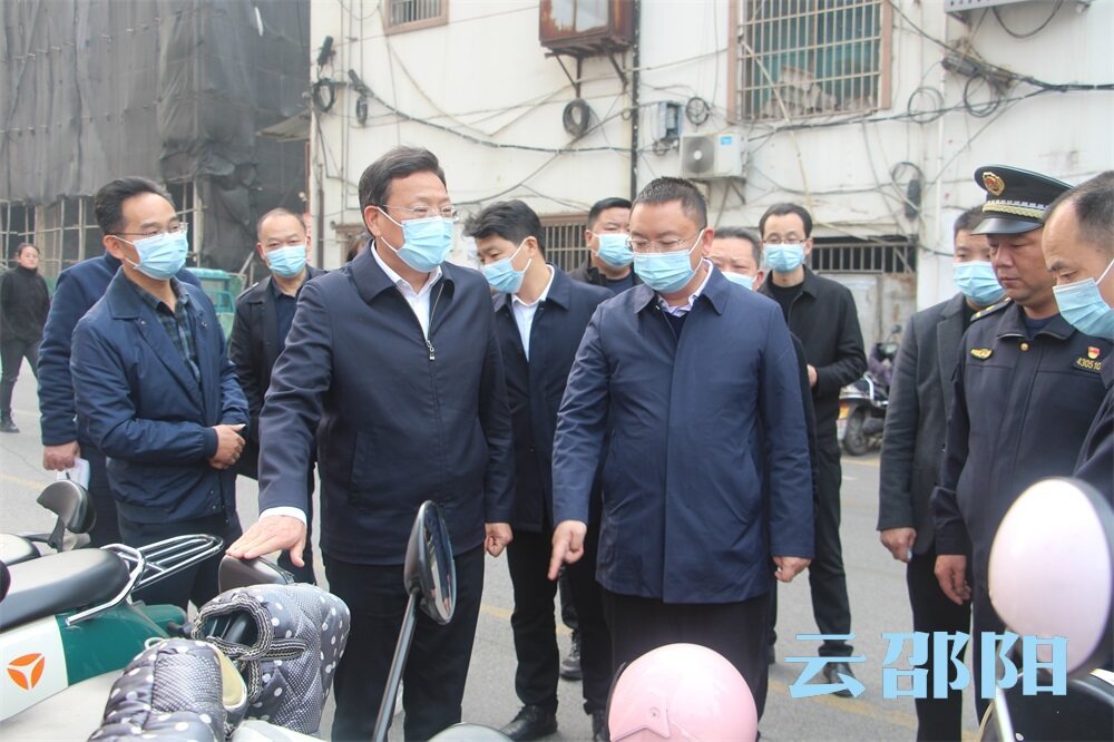 华学健督导创文并调研重点项目建设工作