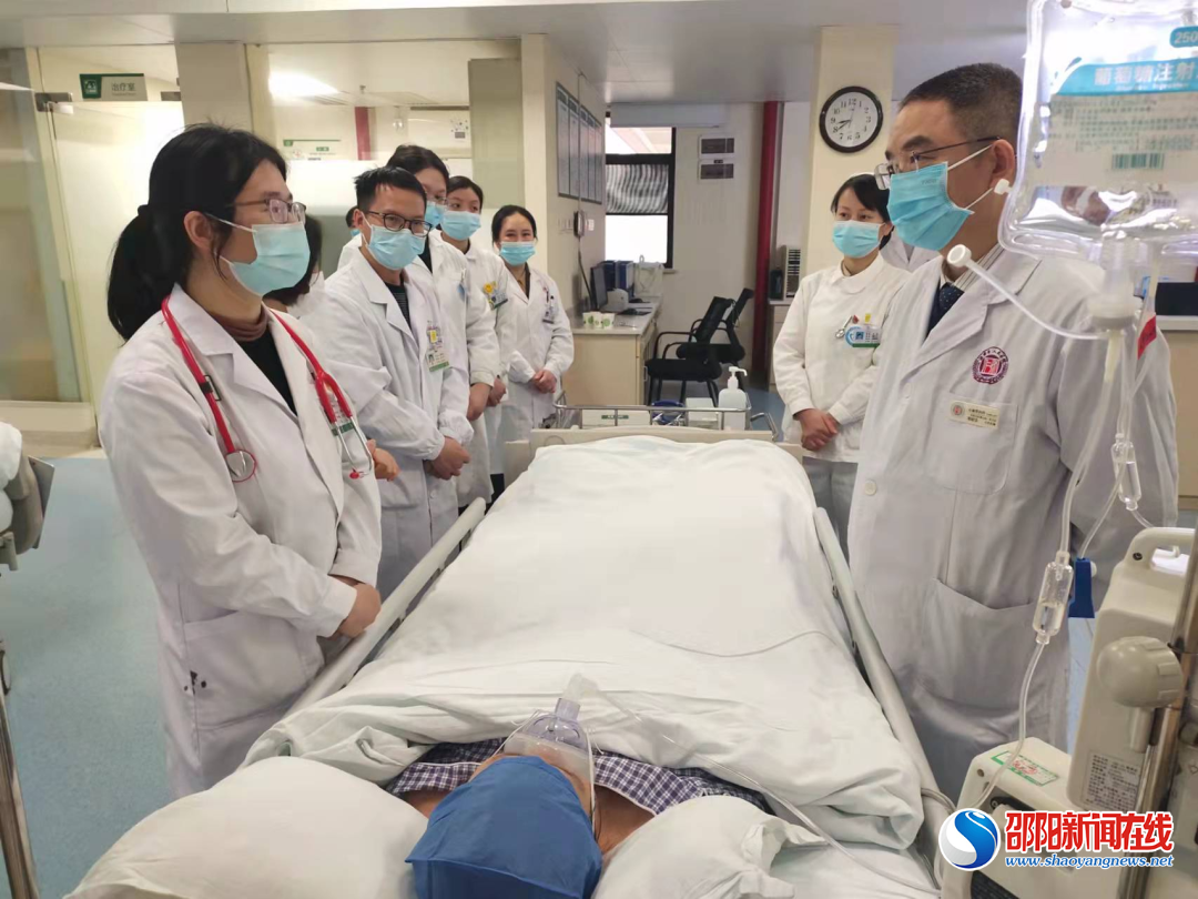 湖南省人民医院“仁术心连心”博士团邵阳行活动在市中心医院顺利举行