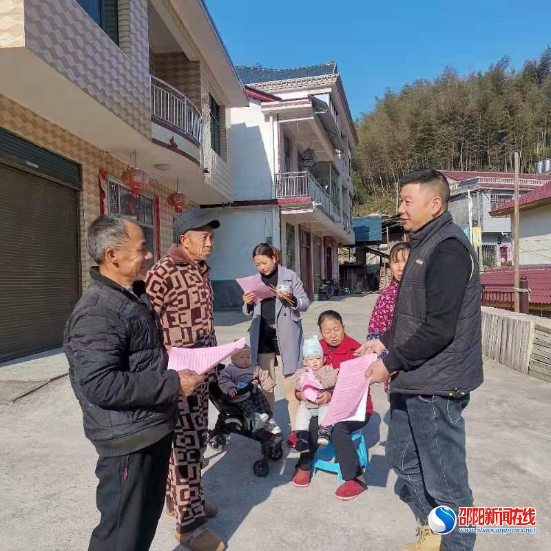 洞口县月溪镇开展禁止秸秆禁烧宣传整治行动
