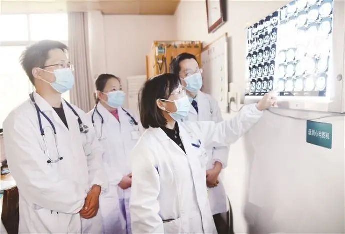 托起生命的曙光——记邵阳学院附属第一医院血液肿瘤科