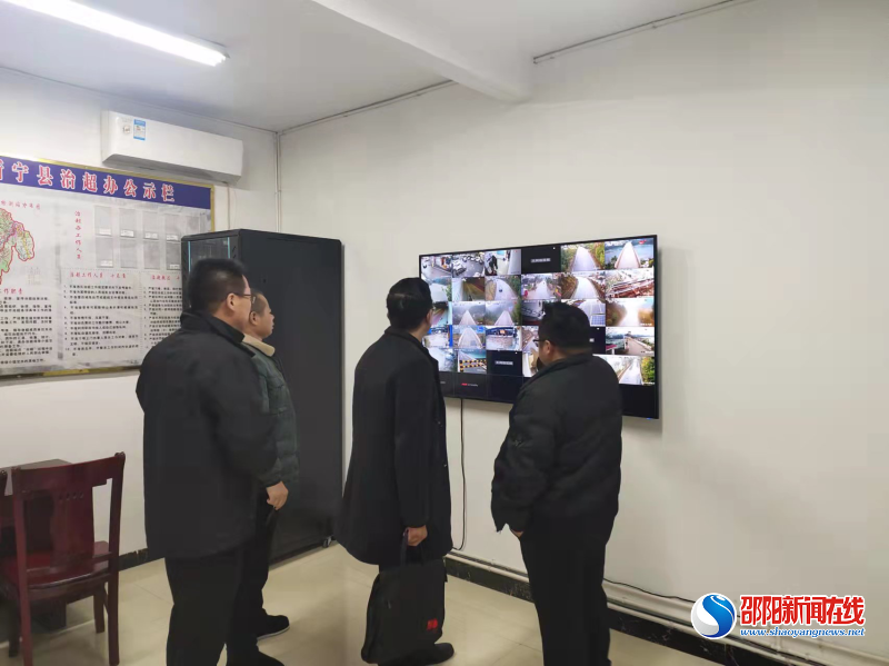 新宁县公路管理建设养护中心抗冰保畅迅速启动