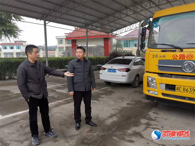 洞口县交通运输局严阵以待应对低温雨雪天气 