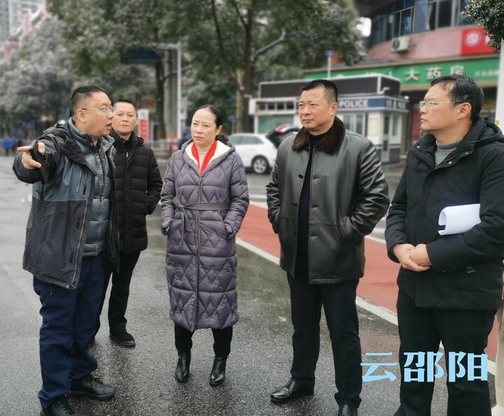 仇珂静带队检查“两会”保障工作