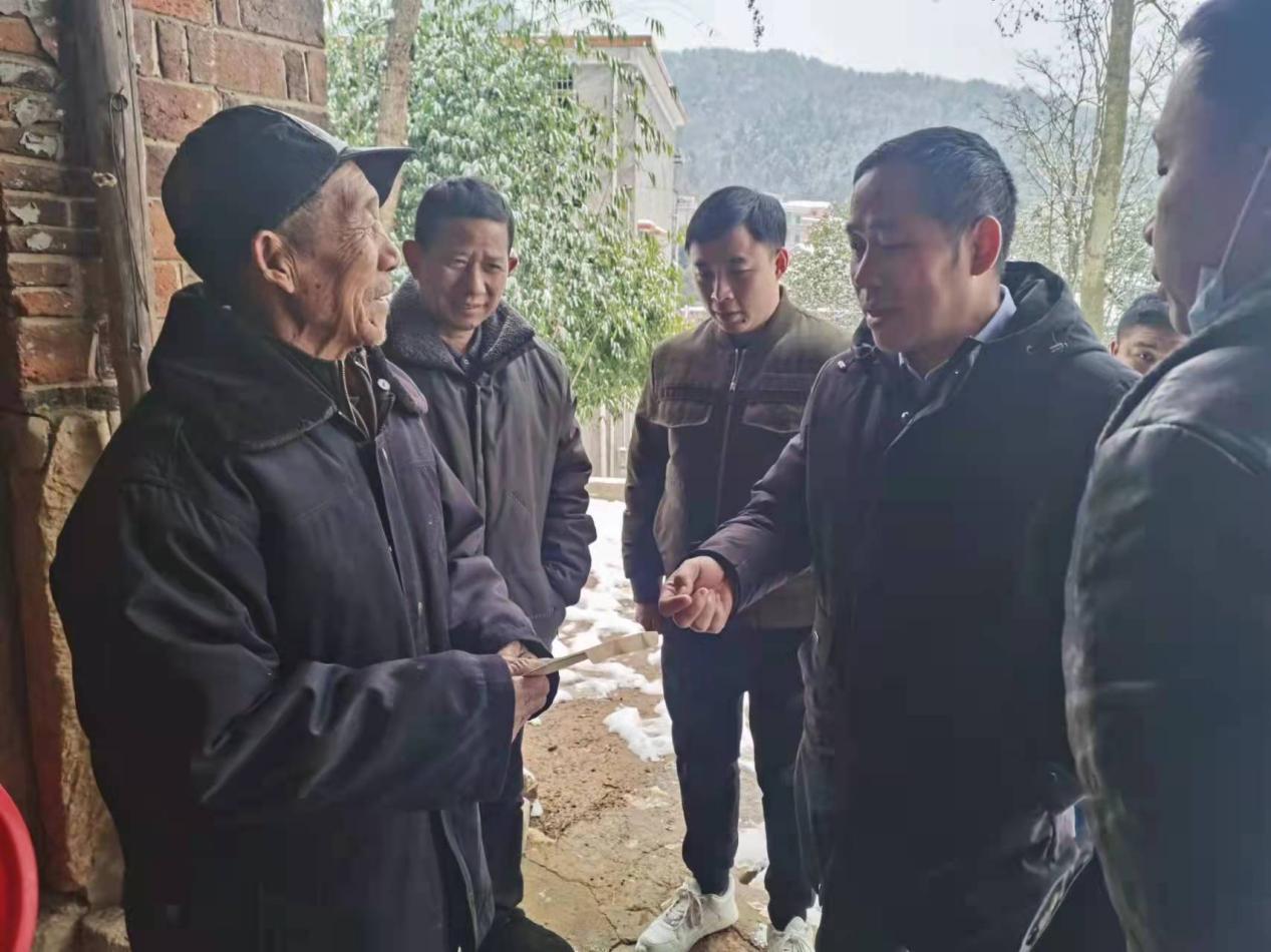 洞口县杨林镇：全力应对低温雨雪冰冻天气