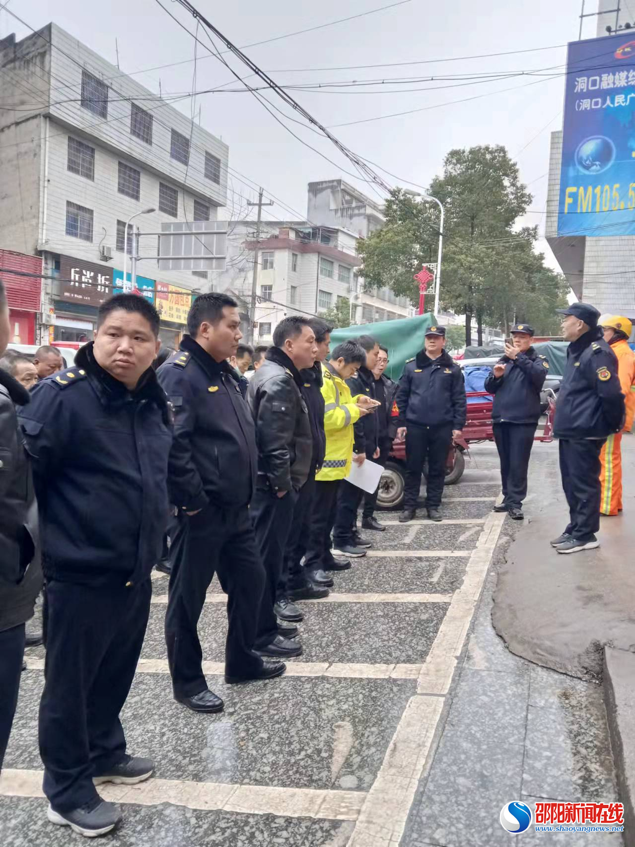 洞口县认真开展春节市容环境集中整治工作