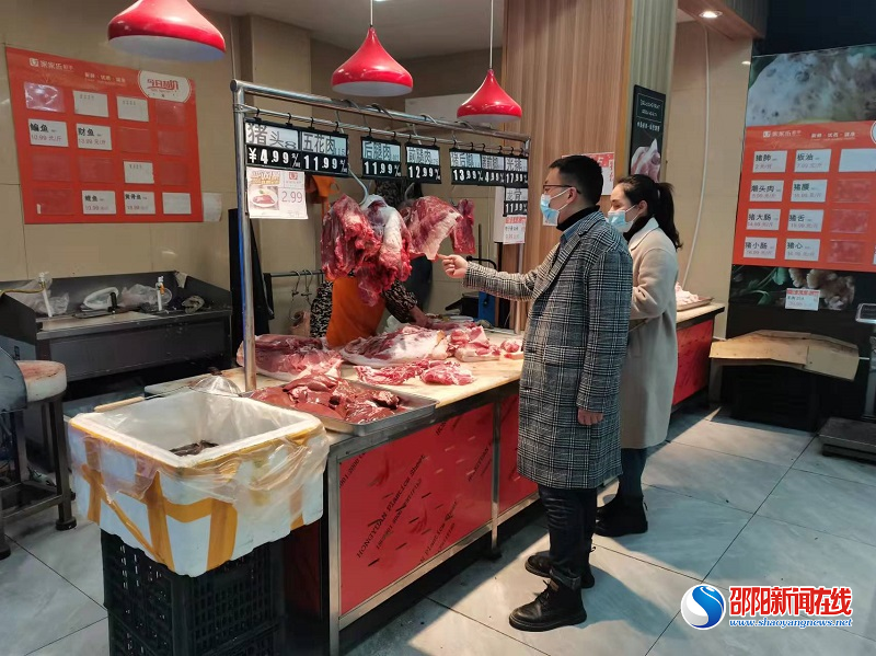 新宁县回龙寺镇：开展食品安全检查 守护“舌尖上的安全”