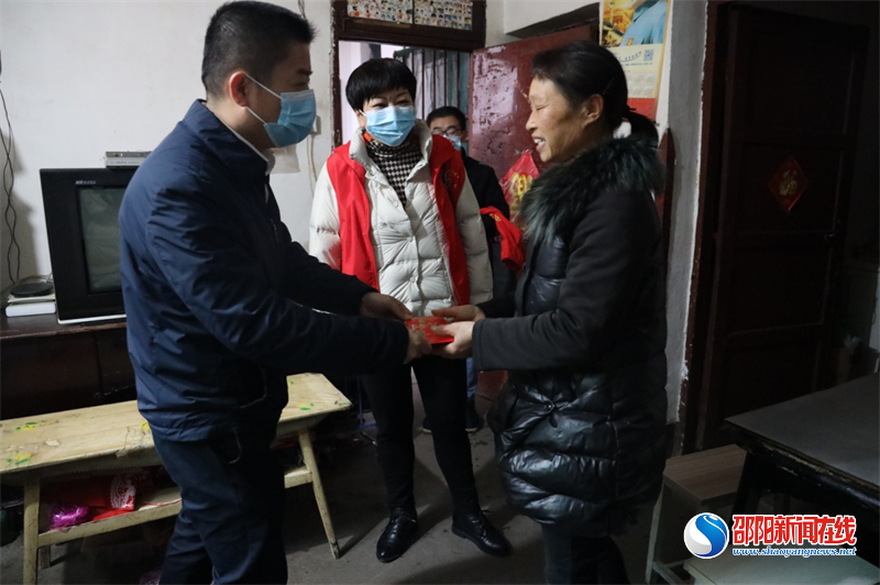 市林业局开展春节走访慰问送温暖活动