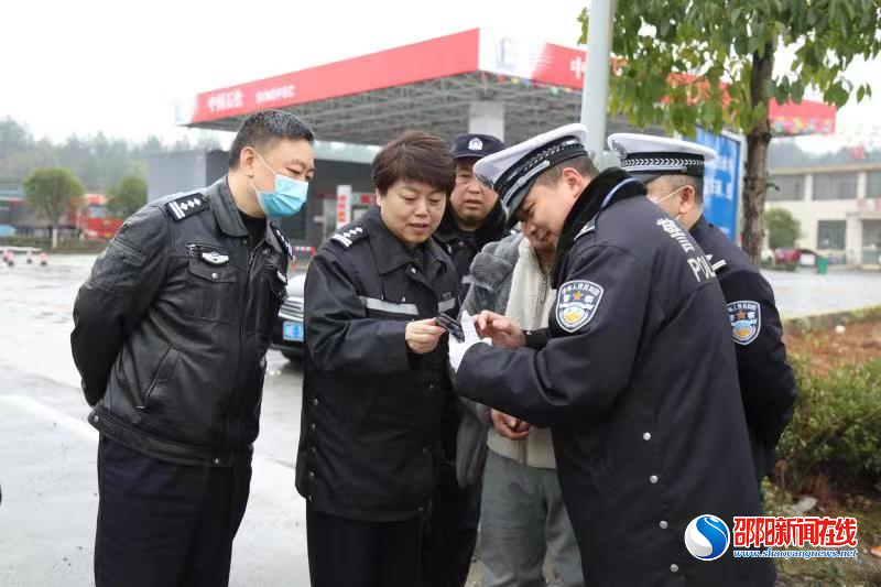 张珊珊到隆回督导春运交通安全工作
