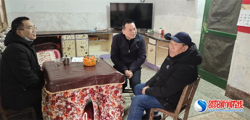 洞口县文昌街道走访慰问伤残与困难退役军人