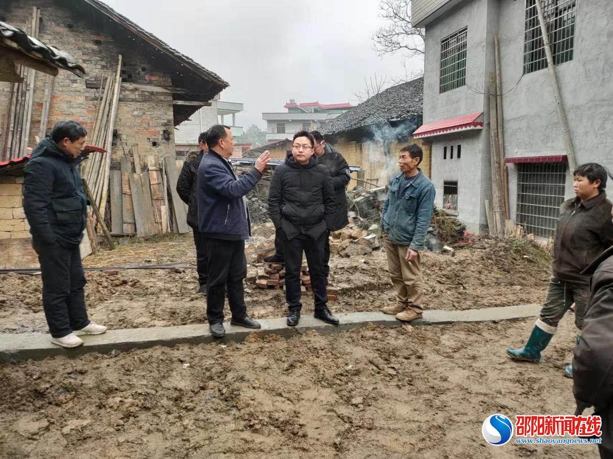 为群众解纠纷，新邵县巨口铺镇诉源治理站春节期间“不打烊”
