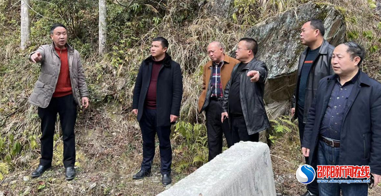 洞口县：唐煜考察罗溪瑶家森林小镇旅游开发工作