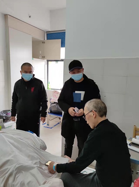邵东市市场服务中心看望慰问困难党员