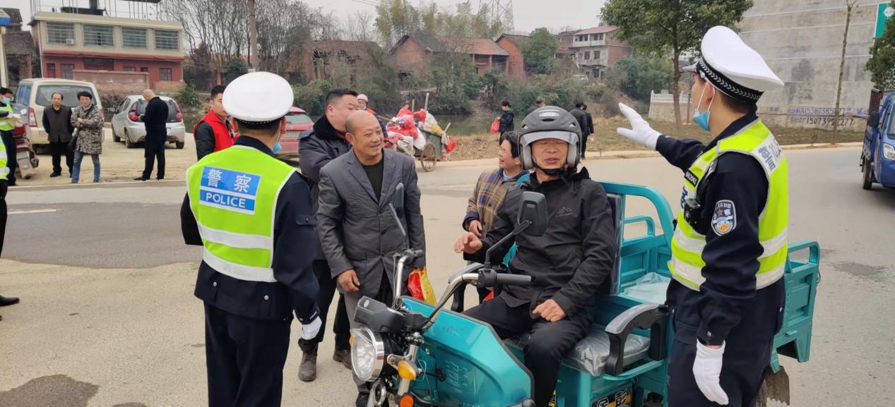 邵东市大禾塘街道：联合执法筑牢交通安全堤坝