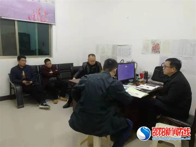 戴琛一行到三阁司镇推进林长制工作