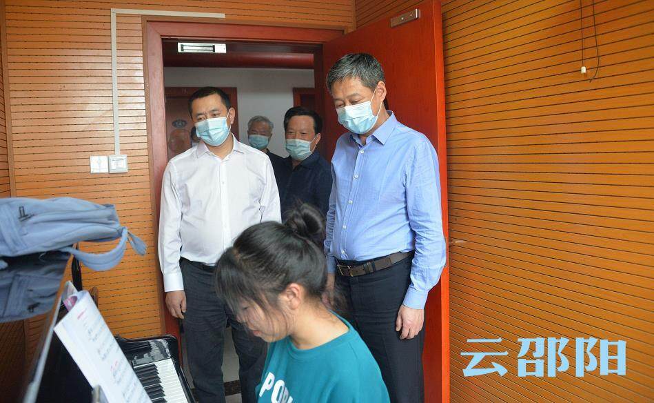 严华在湘中幼专邵阳职业技术学院调研：为建设现代化新邵阳提供坚实人才支撑