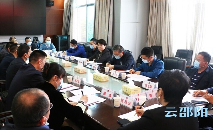周迎春到新邵调研人大工作和宣讲全国两会精神
