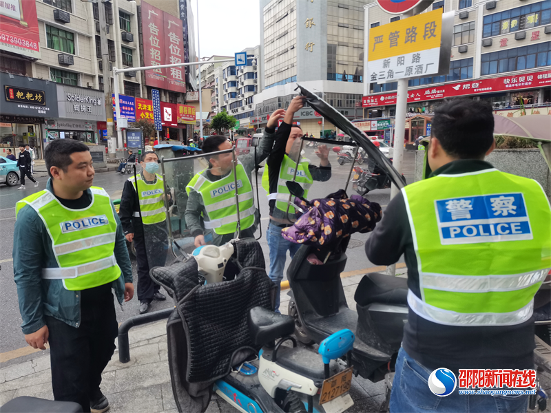 新邵县酿溪镇：“春雷行动”为居民出行交通安全保驾护航