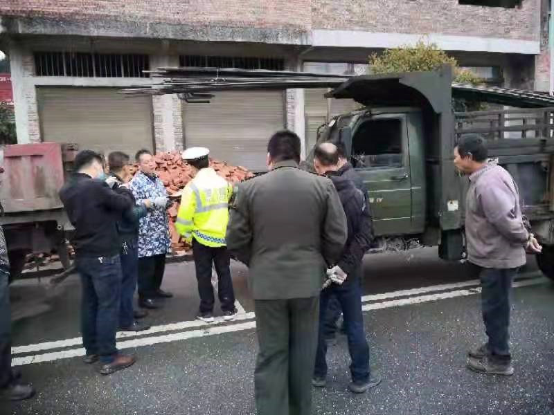 隆回县七江镇开展拖拉机顽瘴痼疾专项整治工作