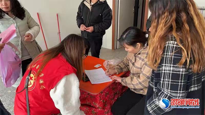 隆回县自然资源局积极开展疫情防控“敲门行动”