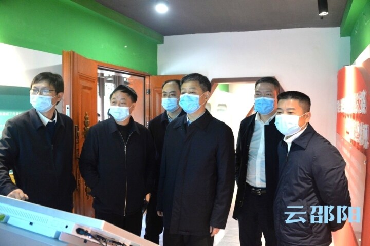 严华在市宝庆国有林场开展巡山和森林防火检查工作：全力筑牢高质量发展生态屏障