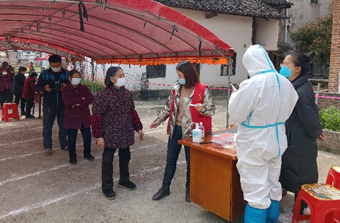 新邵县潭溪镇开展区域核酸检测应急演练织密疫情防控安全网
