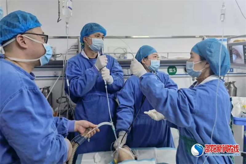 食管癌压迫气管险窒息！邵阳学院附属第一医院支架置入立显奇效