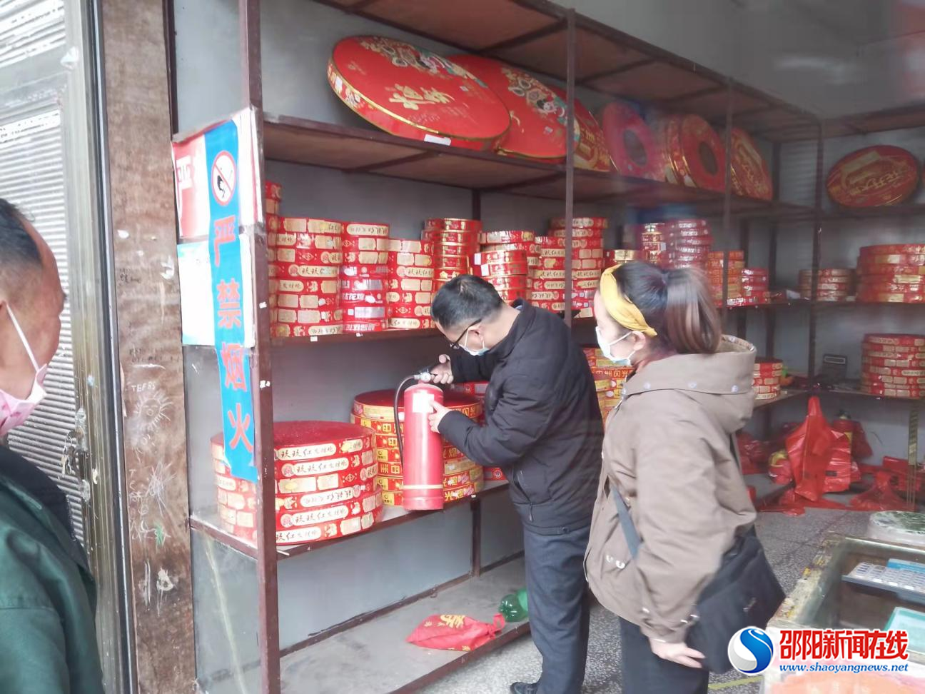 新邵县巨口铺镇：开展清明节前烟花爆竹安全专项检查行动
