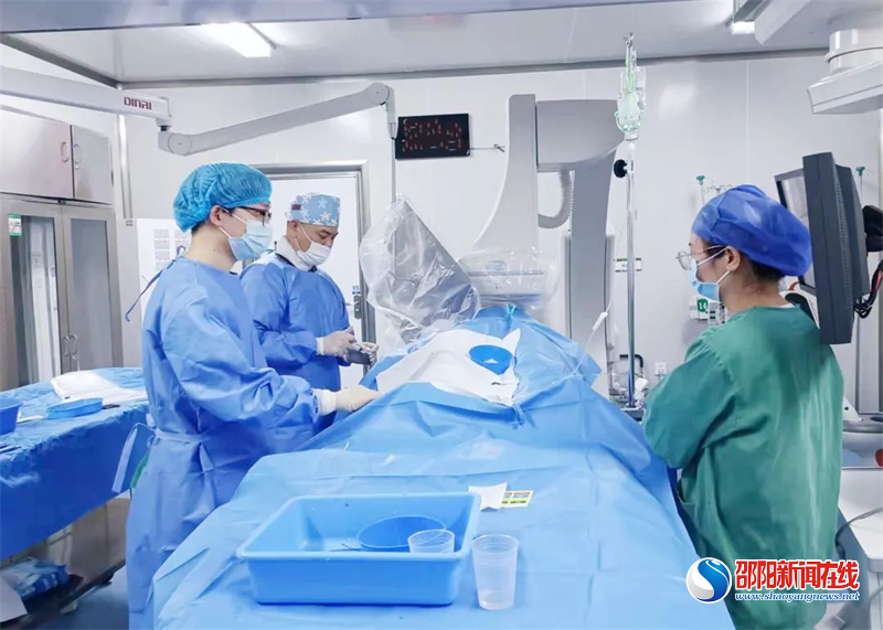 邵东中医医院分秒必争救“心肌”