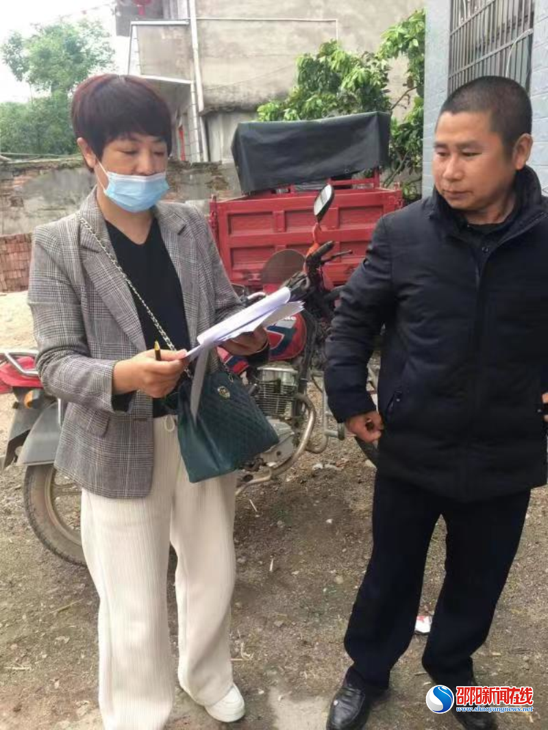 新宁县住建局组织“五个到户”责任人进村入户宣传市域社会治理工作