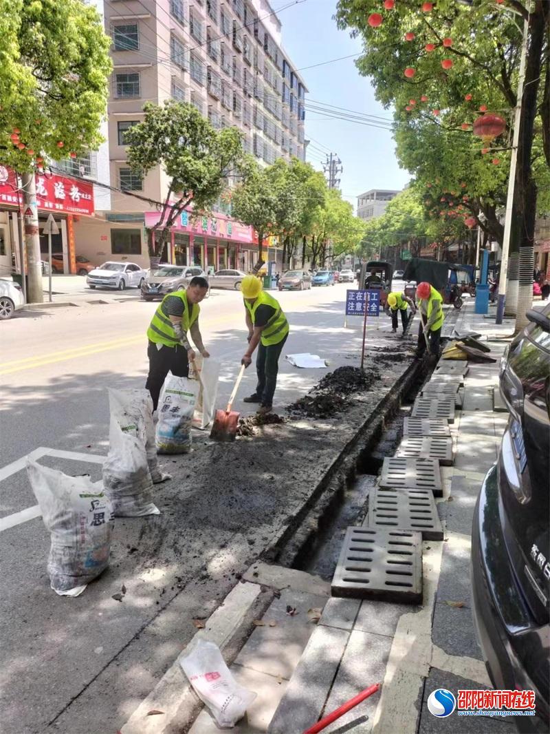 洞口县城管执法局：未雨绸缪 筑牢城市防汛排涝基石