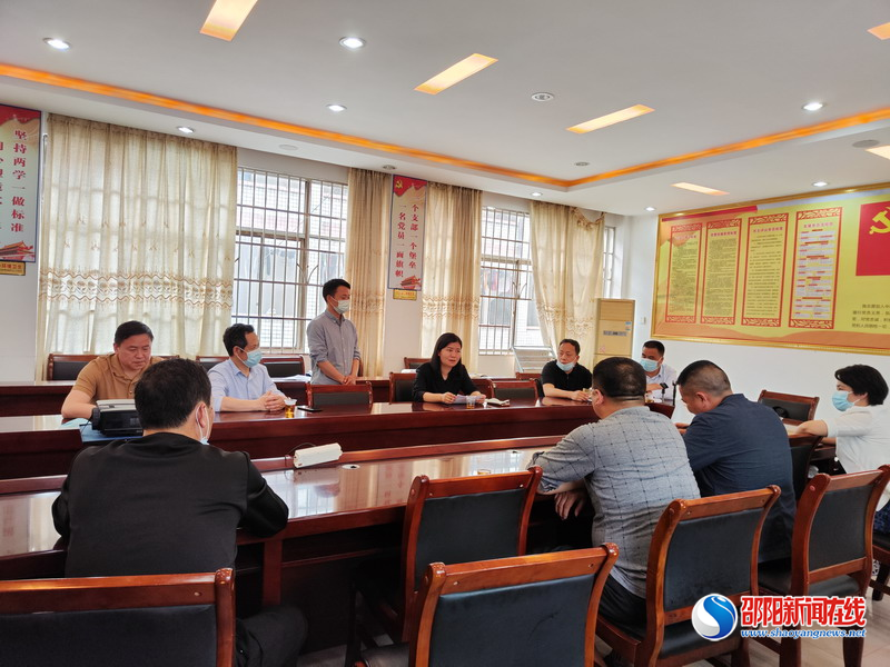 洞口县：郭向荣到洞口四中检查指导安全工作