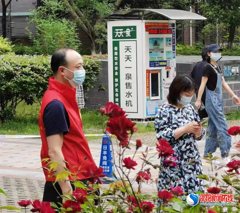 共绘战疫“同心圆”——邵阳邮储银行志愿者们在行动