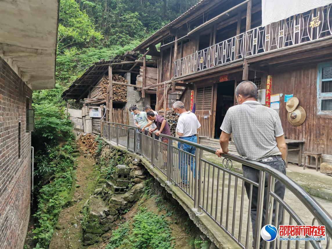 洞口县长塘瑶族乡林家村开展人居环境卫生评比活动助力乡村振兴