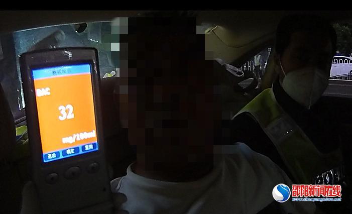 邵东交警连续查获两起酒驾违法行为 