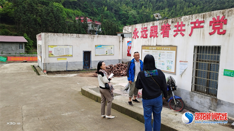 新宁县邓银公路超限检测站开展“幸福敲门 平安到家”暨“三联三送”走访活动