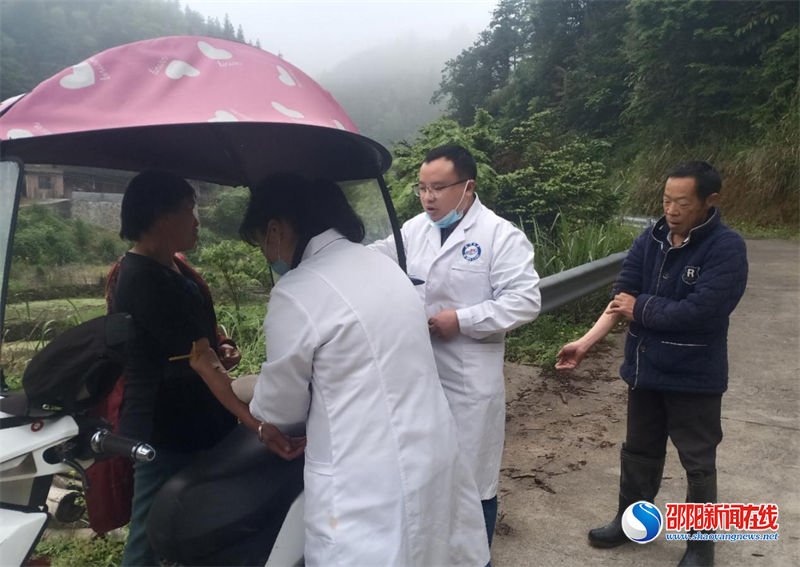 新宁疾控给您提个醒：生吃羊血要注意！