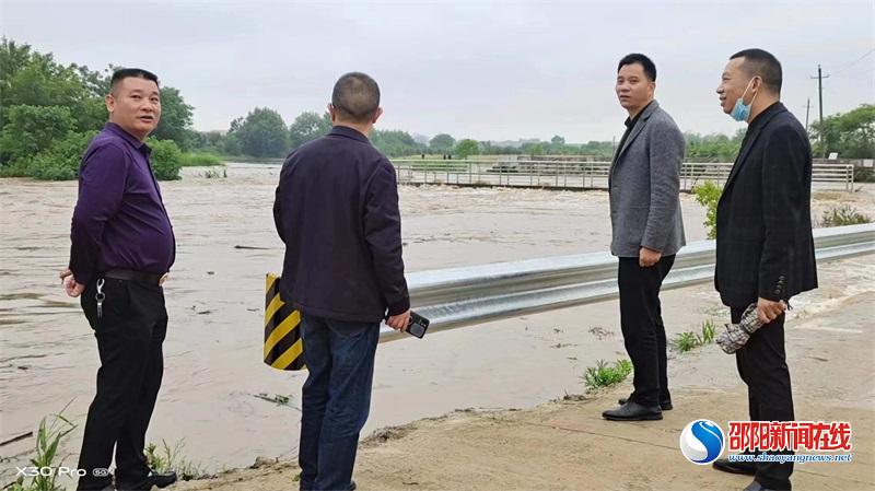邵东市两市塘街道—把防汛救灾责任放在心中、扛在肩上