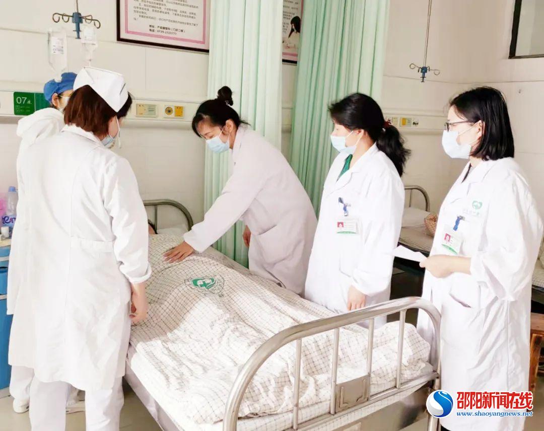 邵东市中医医院：系牢宝宝