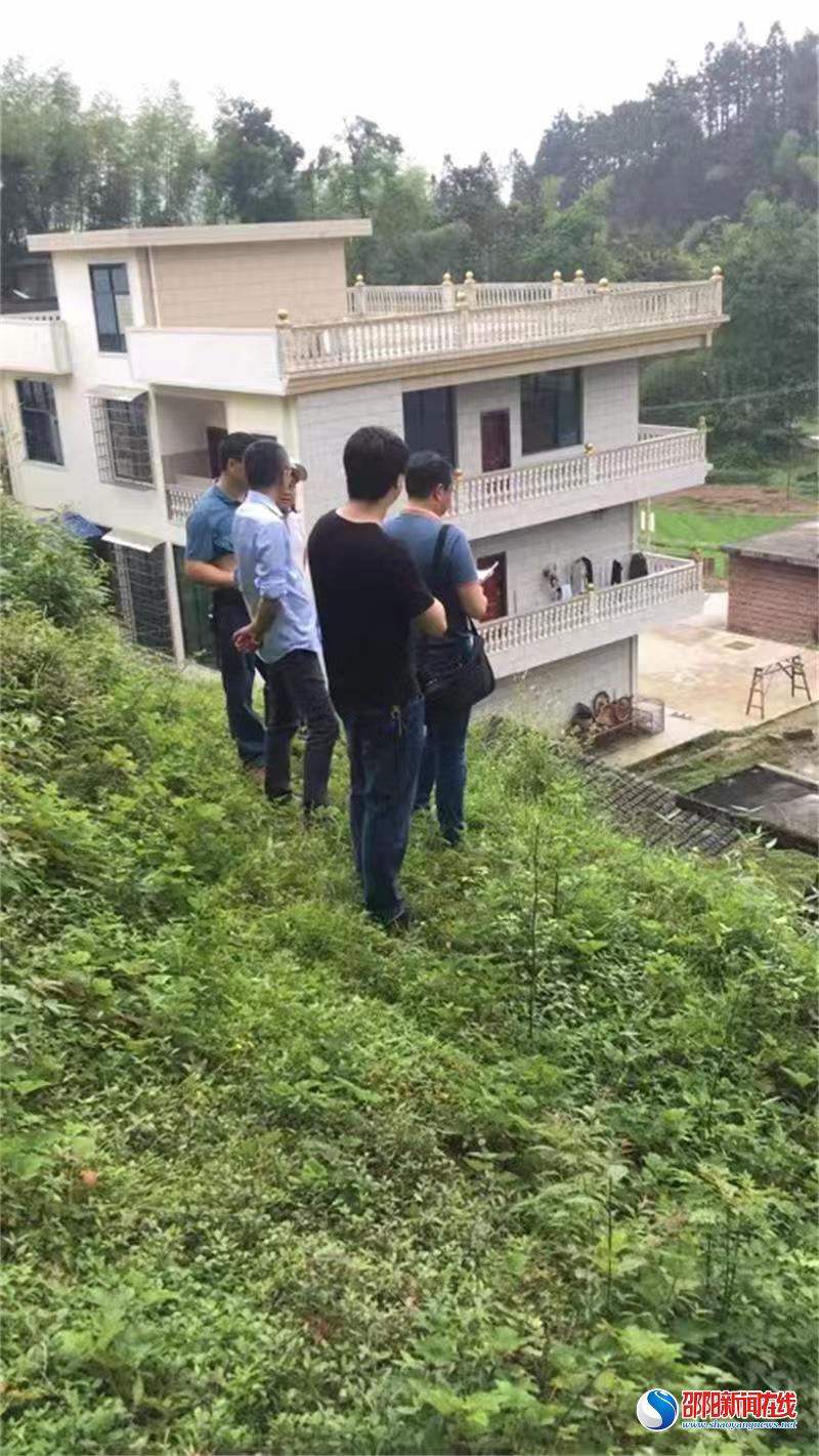 隆回县自然资源局节前全面排查地质灾害安全隐患排查