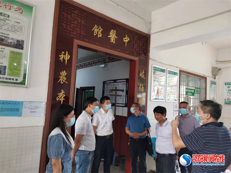 邵东市人大调研组到简家陇镇开展乡镇卫生院服务能力专项调研活动