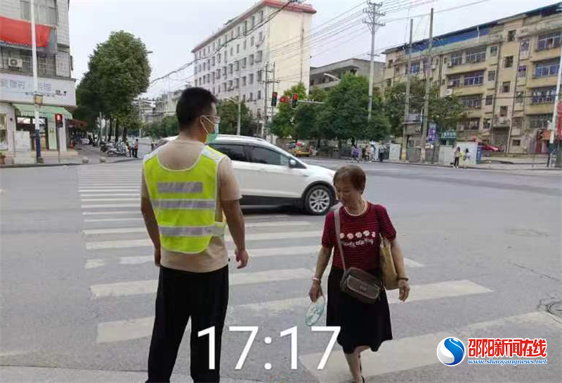 隆回县自来水公司开展志愿服务活动 