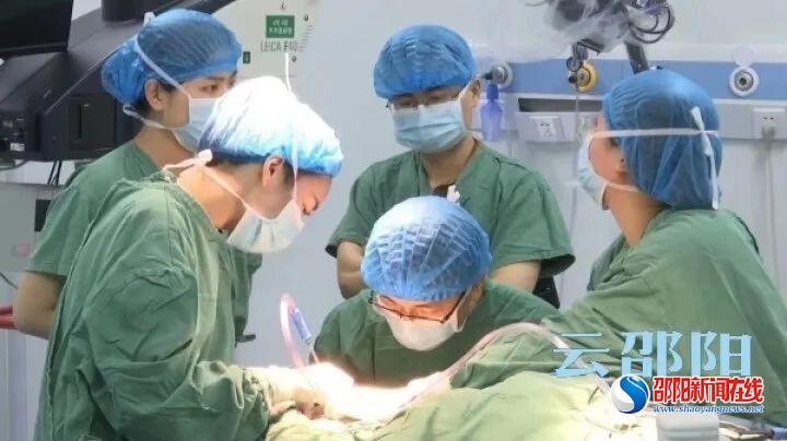 隐藏的间隙“炸弹”——附一医院成功切除一例咽旁间隙肿瘤